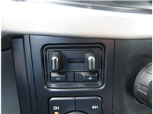 Vehicle Thumb #25