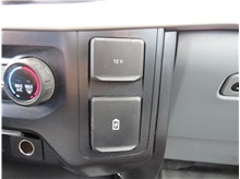 Vehicle Thumb #28