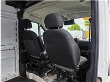 Vehicle Thumb #25
