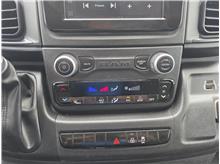 Vehicle Thumb #30