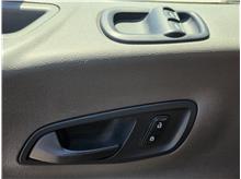 Vehicle Thumb #43