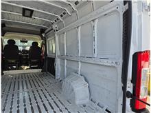 Vehicle Thumb #19