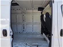 Vehicle Thumb #20