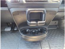 Vehicle Thumb #26
