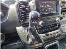 Vehicle Thumb #30