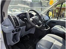 Vehicle Thumb #15