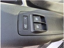 Vehicle Thumb #46