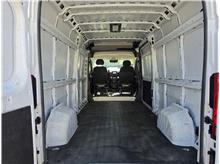 Vehicle Thumb #18