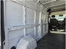 Vehicle Thumb #19