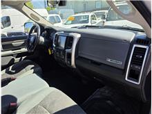 Vehicle Thumb #26