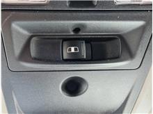 Vehicle Thumb #50