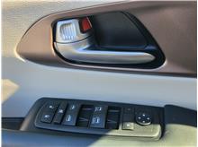 Vehicle Thumb #63