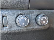 Vehicle Thumb #51