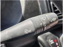 Vehicle Thumb #43