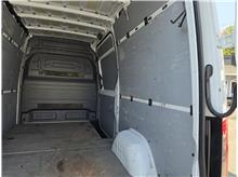 Vehicle Thumb #21