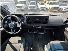 Vehicle Thumb #28