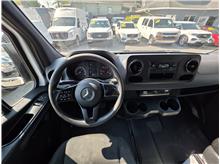 Vehicle Thumb #29
