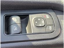 Vehicle Thumb #48