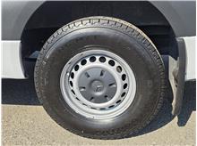 Vehicle Thumb #54