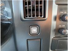 Vehicle Thumb #31