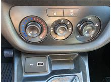 Vehicle Thumb #32