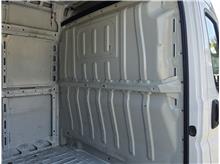 Vehicle Thumb #23