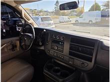 Vehicle Thumb #22