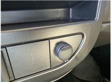 Vehicle Thumb #28