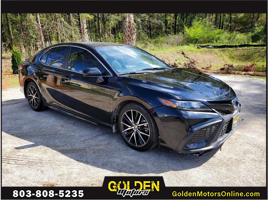 2021 Toyota Camry from GOLDEN MOTORS