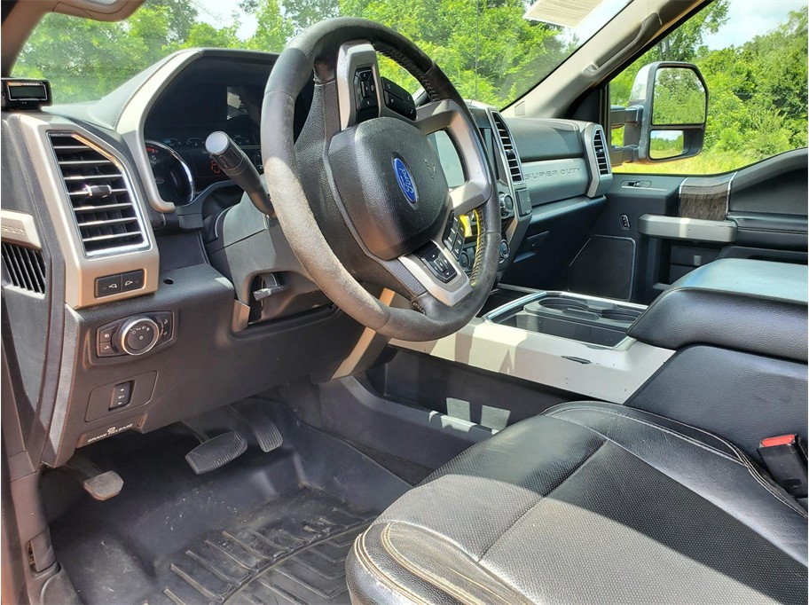 2017 Ford F-350 Super Duty Lariat - Photo 24