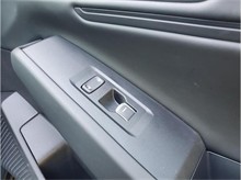 Vehicle Thumb #40