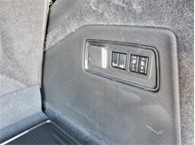 Vehicle Thumb #14