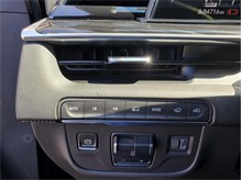 Vehicle Thumb #43