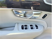 Vehicle Thumb #24