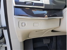 Vehicle Thumb #33
