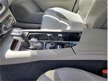 Vehicle Thumb #36