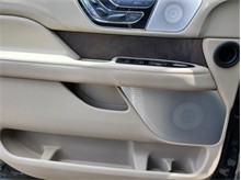 Vehicle Thumb #22
