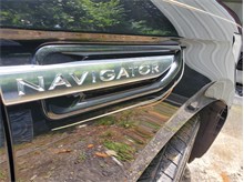Vehicle Thumb #26