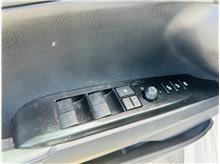 Vehicle Thumb #23
