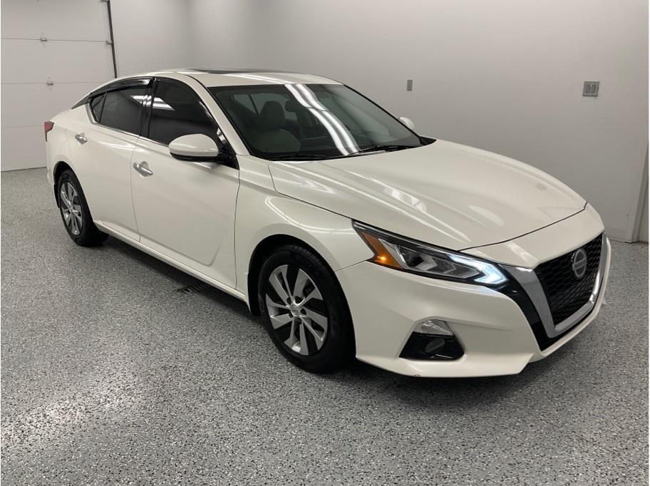 2020 Nissan Altima from E-Z Way Auto Sales Hickory