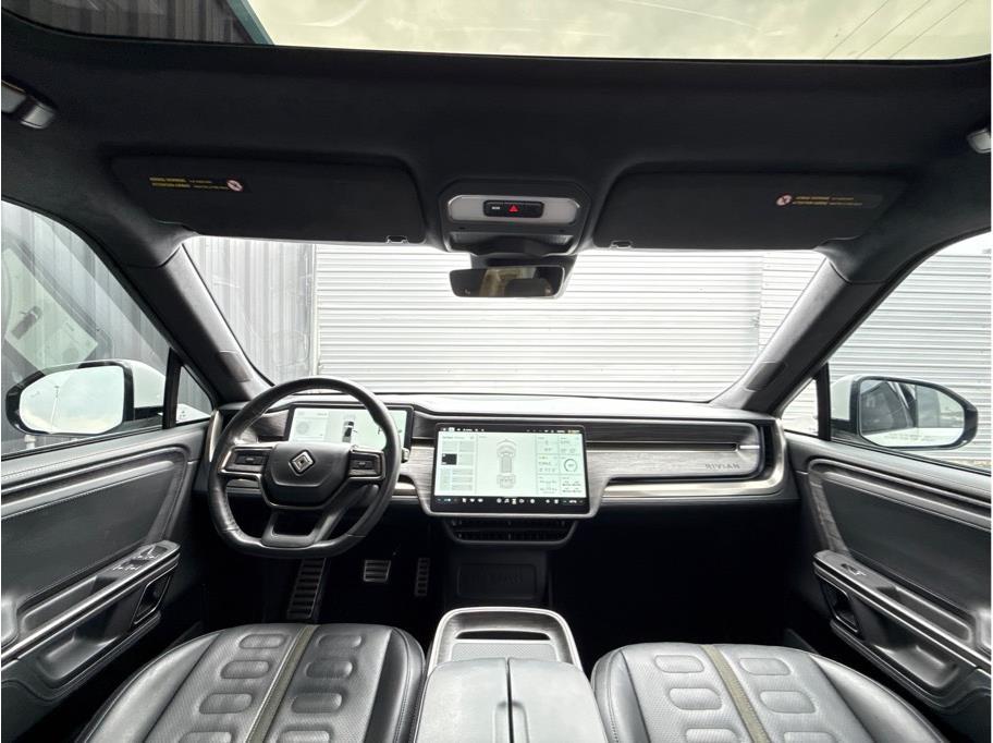 2022 Rivian R1T Launch Edition - Photo 14