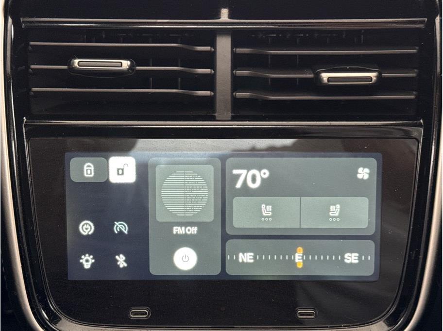 2022 Rivian R1T Launch Edition - Photo 23