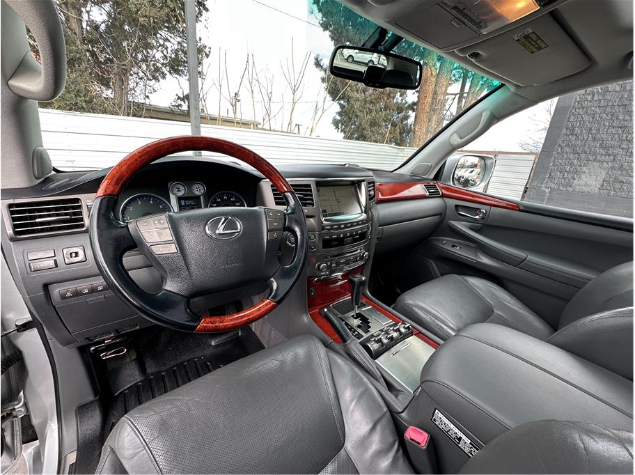 2008 Lexus LX 570 - Photo 2