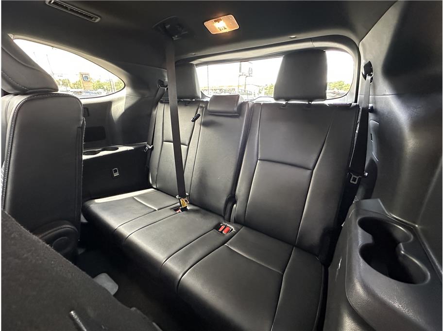 2025 Toyota Highlander XSE - Photo 17