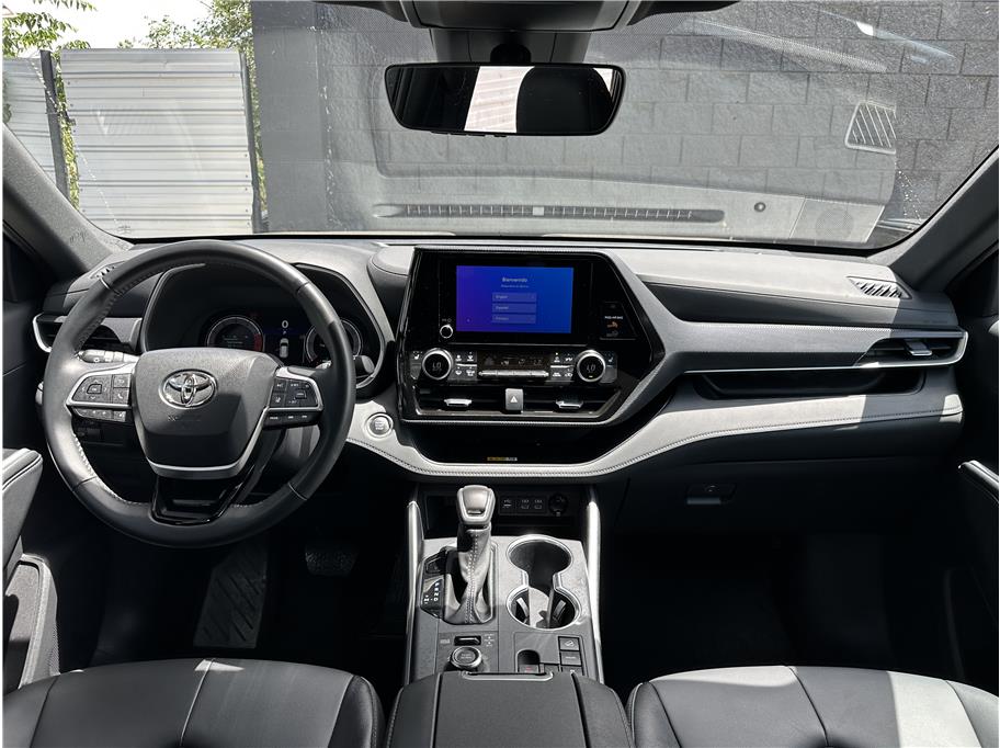2025 Toyota Highlander XSE - Photo 18