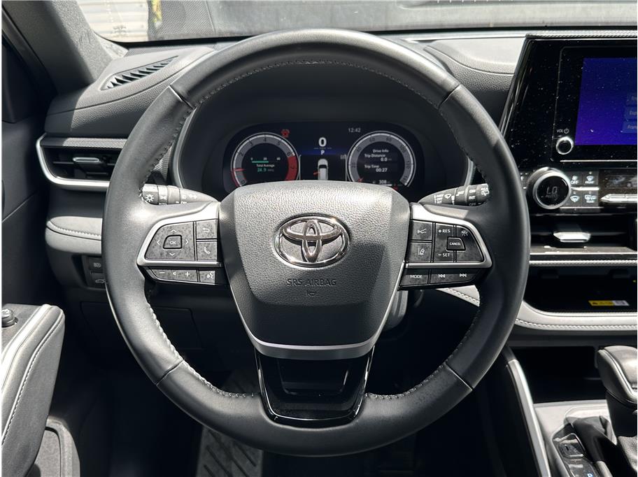 2025 Toyota Highlander XSE - Photo 19