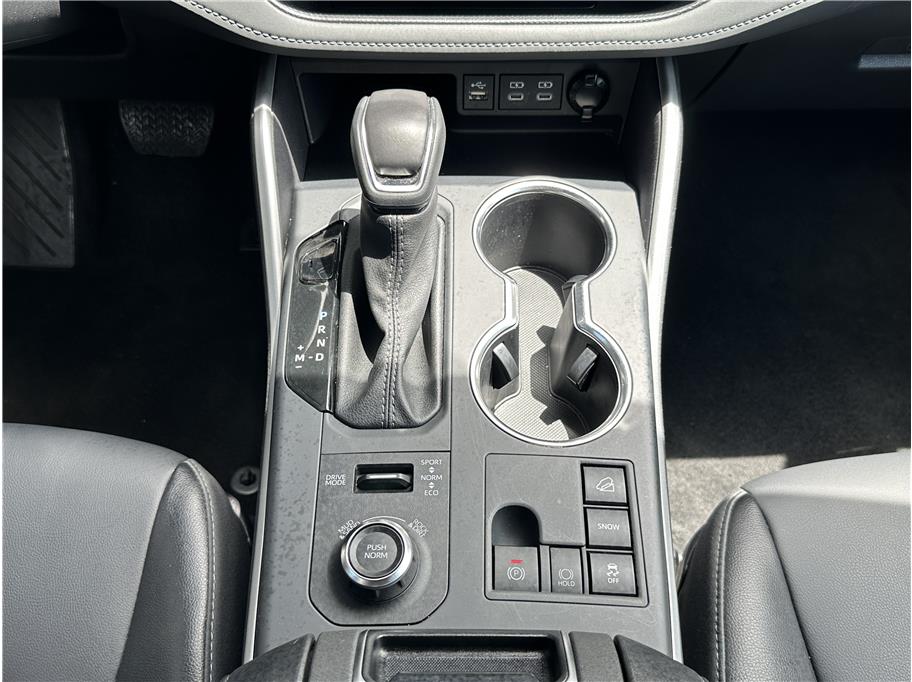 2025 Toyota Highlander XSE - Photo 23