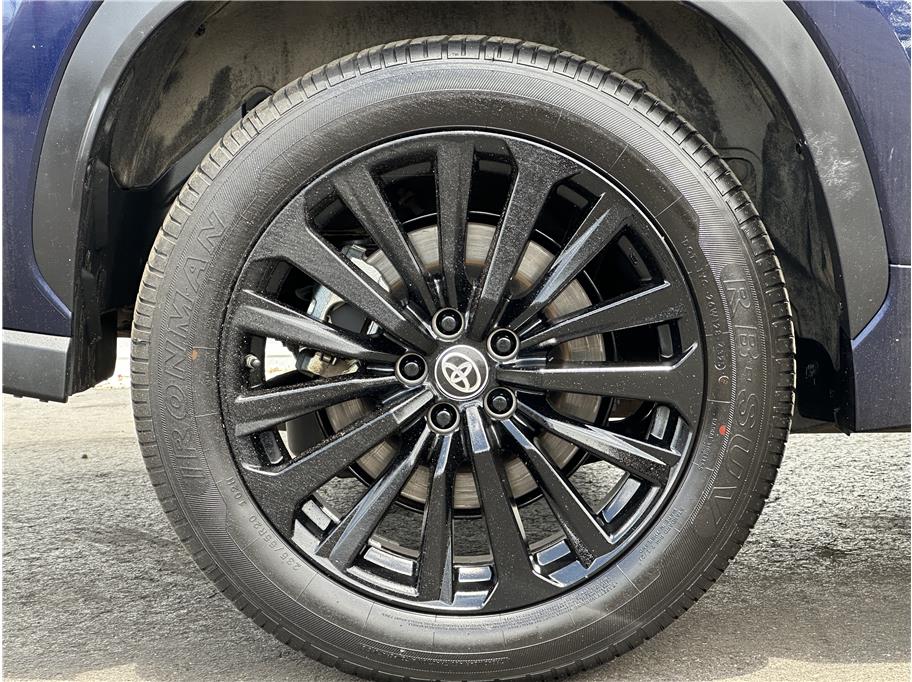 2025 Toyota Highlander XSE - Photo 25