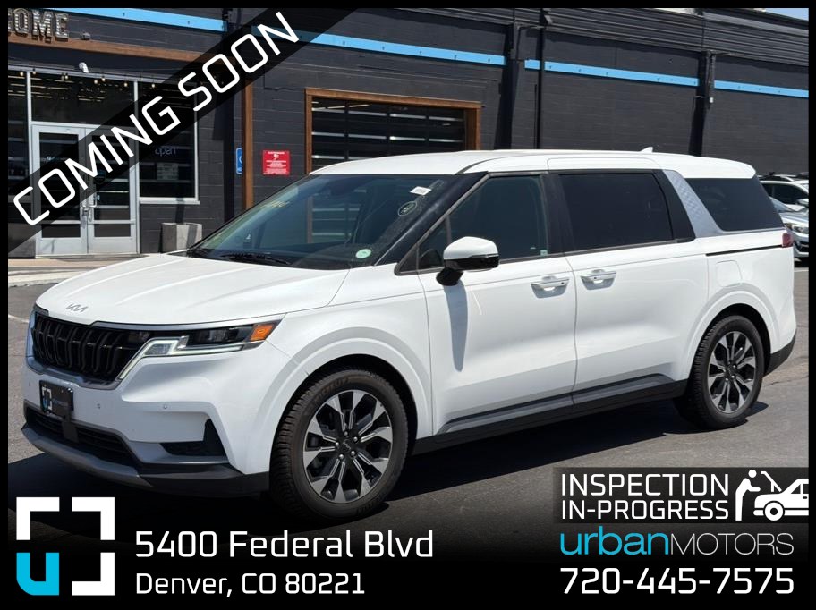 2022 Kia Sedona EX's photo