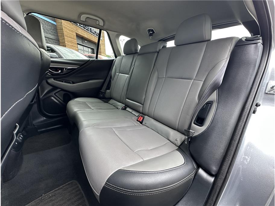 2021 Subaru Outback Limited - Photo 16